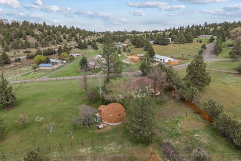 Tiny photo for 312 Edgewood Drive, Canyon City, OR 97820 (MLS # 220216750)