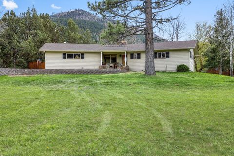 Tiny photo for 312 Edgewood Drive, Canyon City, OR 97820 (MLS # 220216750)