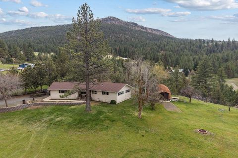 Tiny photo for 312 Edgewood Drive, Canyon City, OR 97820 (MLS # 220216750)