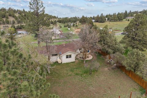 Tiny photo for 312 Edgewood Drive, Canyon City, OR 97820 (MLS # 220216750)