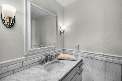 Tiny photo for 312 Edgewood Drive, Canyon City, OR 97820 (MLS # 220216750)