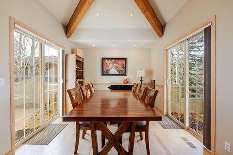 Tiny photo for 58010 Mulligan Lane, Sunriver, OR 97707 (MLS # 220212788)