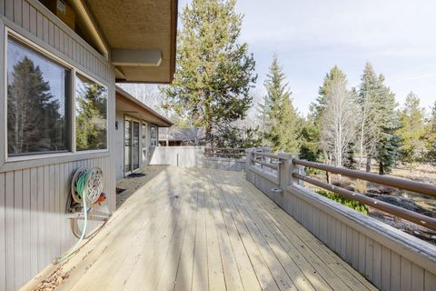 Tiny photo for 58010 Mulligan Lane, Sunriver, OR 97707 (MLS # 220212788)
