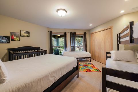 Tiny photo for 58010 Mulligan Lane, Sunriver, OR 97707 (MLS # 220212788)