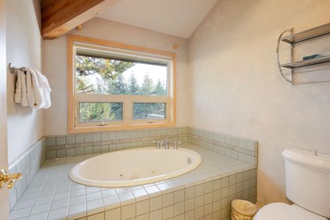 Tiny photo for 58010 Mulligan Lane, Sunriver, OR 97707 (MLS # 220212788)