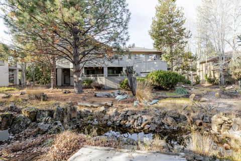 Tiny photo for 58010 Mulligan Lane, Sunriver, OR 97707 (MLS # 220212788)