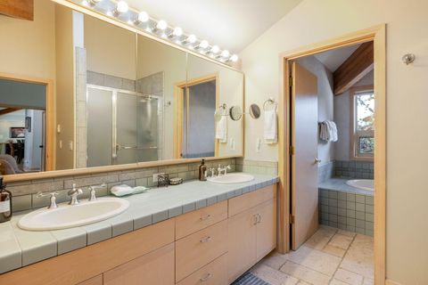 Tiny photo for 58010 Mulligan Lane, Sunriver, OR 97707 (MLS # 220212788)