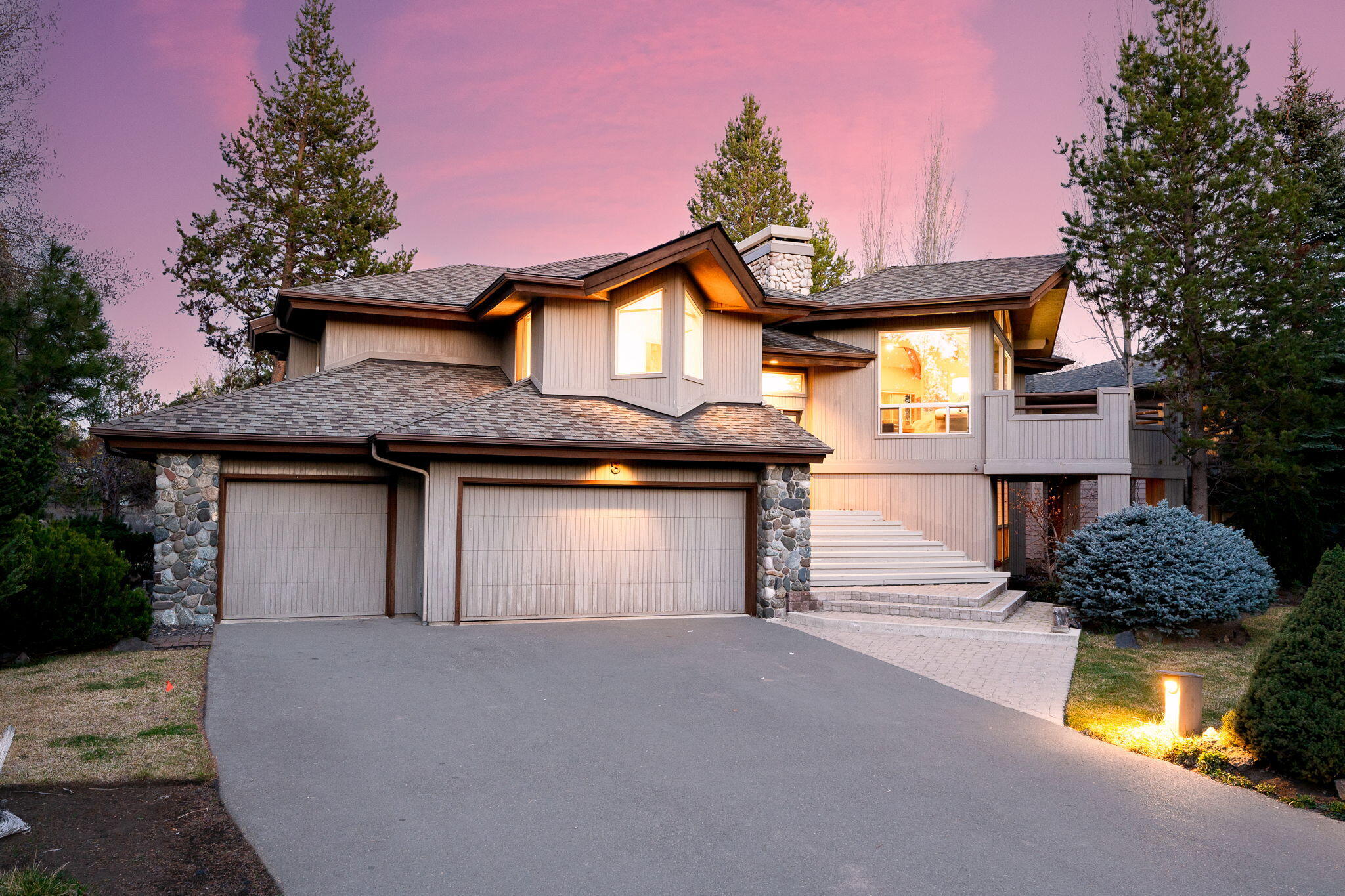 58010 Mulligan Lane