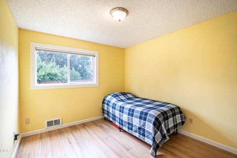 Tiny photo for 61548 SE Rockway Terrace, Bend, OR 97702 (MLS # 220223540)