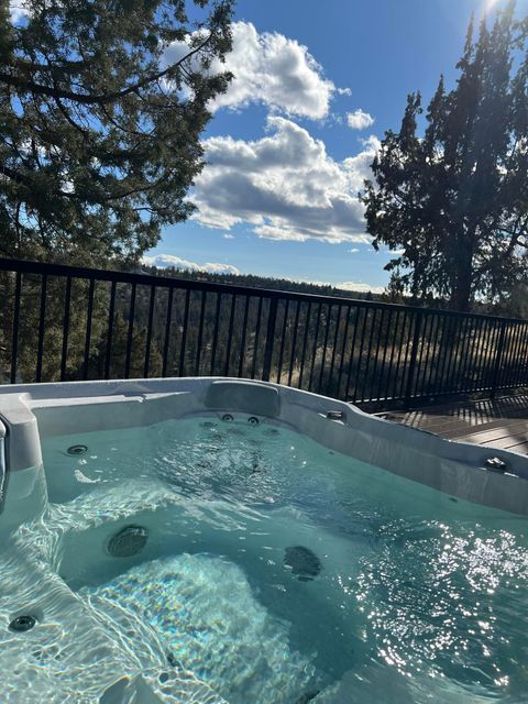 Tiny photo for 2390 Snowgoose Drive Dr #RV11D, Redmond, OR 97756 (MLS # 220215519)