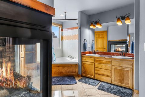 Tiny photo for 63222 Brad Street, Bend, OR 97701 (MLS # 220218406)