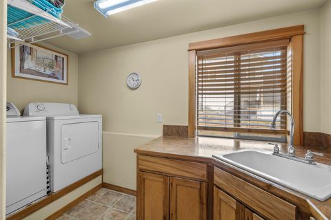 Tiny photo for 63222 Brad Street, Bend, OR 97701 (MLS # 220218406)