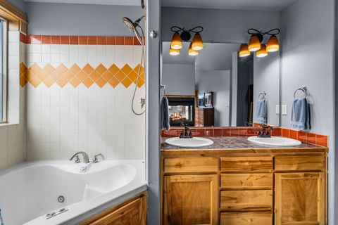 Tiny photo for 63222 Brad Street, Bend, OR 97701 (MLS # 220218406)