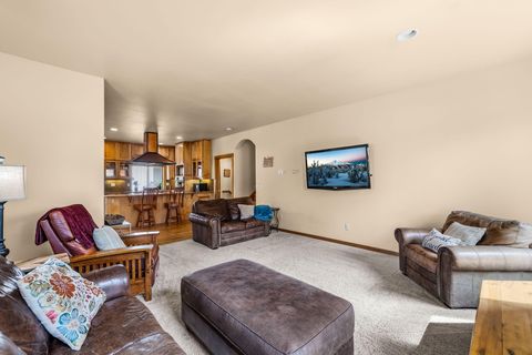 Tiny photo for 63222 Brad Street, Bend, OR 97701 (MLS # 220218406)
