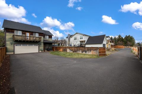 Tiny photo for 63222 Brad Street, Bend, OR 97701 (MLS # 220218406)