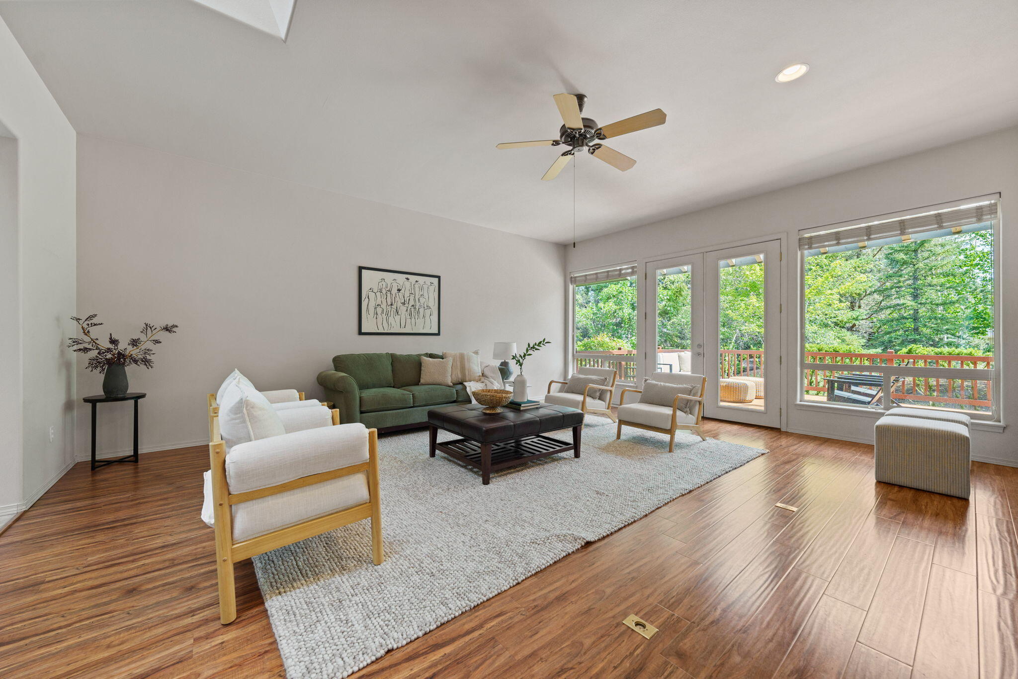 950 Willet Lane