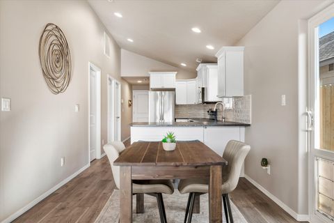 Tiny photo for 2565 NW Teak Avenue, Redmond, OR 97756 (MLS # 220213296)