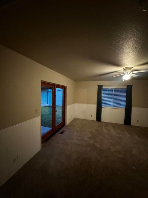 Tiny photo for 1517 Molly Lane, Grants Pass, OR 97527 (MLS # 220211529)