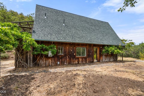 Tiny photo for 4770 Andrews Road, Medford, OR 97501 (MLS # 220222877)