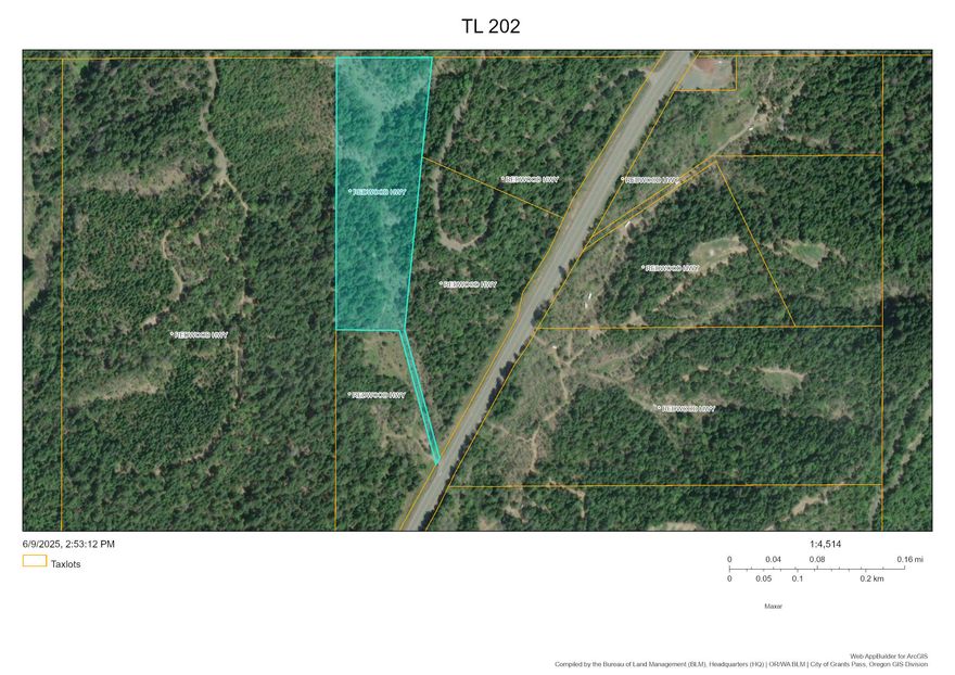Bring your home plans and build that dream home. Beautiful acreage with a mix of wooded and open space, sloped but not too steep. Property is within 20 minutes of Grants Pass and about an hour to the coast. These good sized parcels are priced well and could be purchased individually or save by buying more than one.