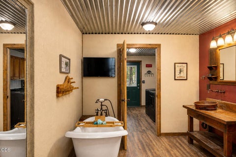 Tiny photo for 15408 Ponderosa Loop, La Pine, OR 97739 (MLS # 220225129)