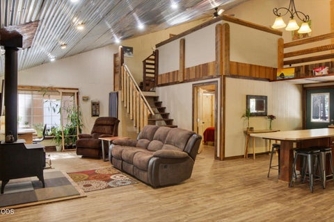 Tiny photo for 15408 Ponderosa Loop, La Pine, OR 97739 (MLS # 220225129)
