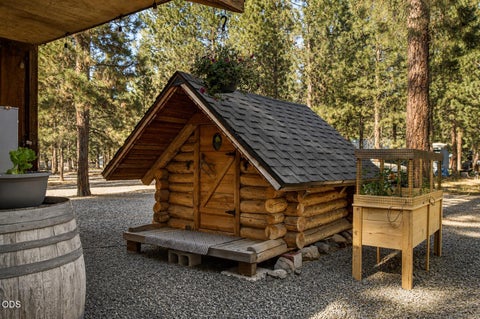 Tiny photo for 15408 Ponderosa Loop, La Pine, OR 97739 (MLS # 220225129)