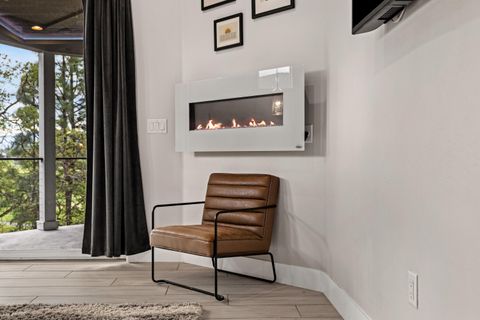 Tiny photo for 32 Pebble Creek Drive, Eagle Point, OR 97524 (MLS # 220219651)