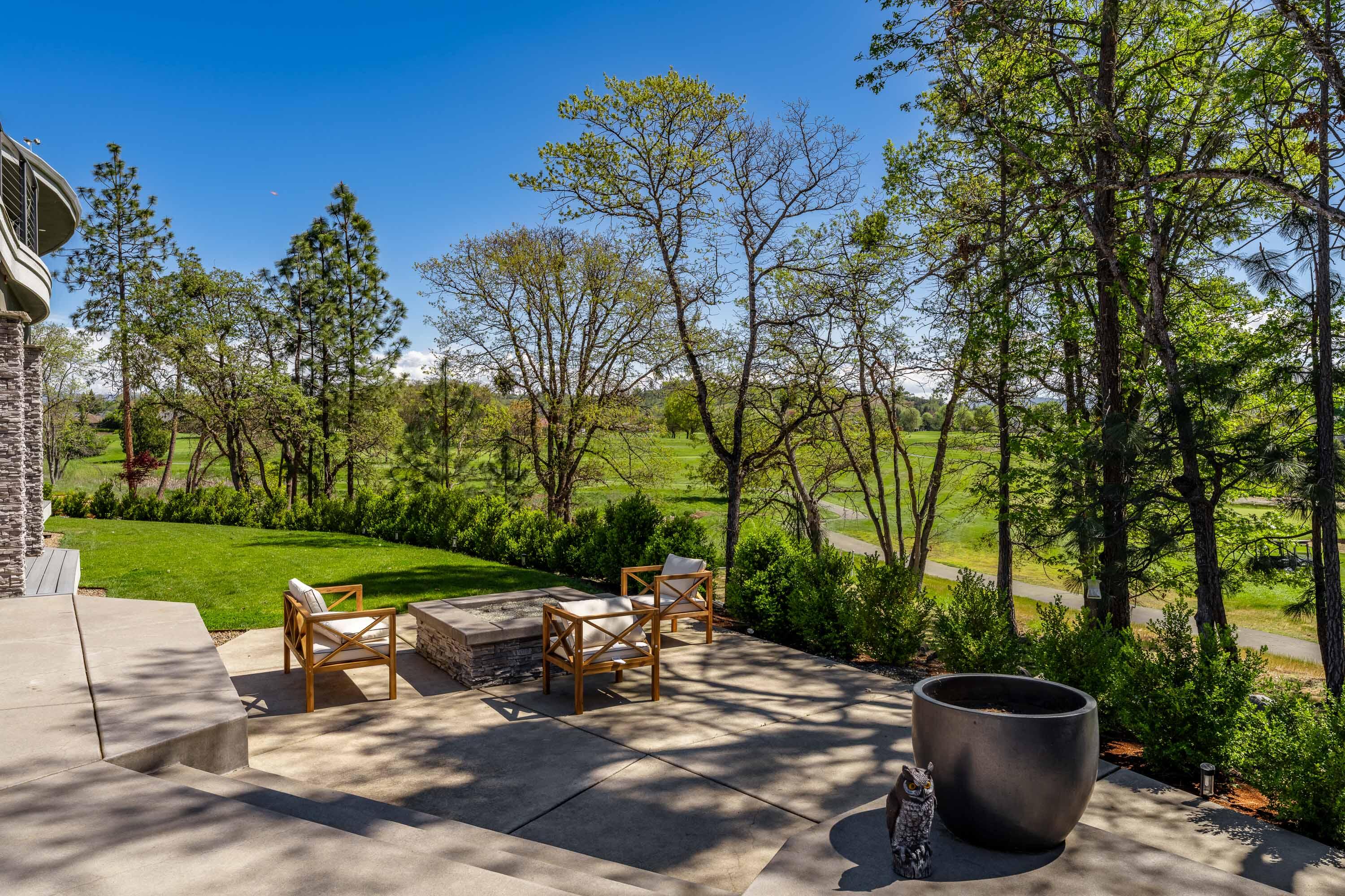 32 Pebble Creek Dr, Eagle Point, OR, 97524, USA, 5 Bedrooms Bedrooms, ,5 BathroomsBathrooms,Residential,Active,32 Pebble Creek Dr,220219651