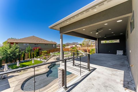 Tiny photo for 32 Pebble Creek Drive, Eagle Point, OR 97524 (MLS # 220219651)