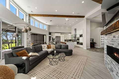 Tiny photo for 32 Pebble Creek Drive, Eagle Point, OR 97524 (MLS # 220219651)