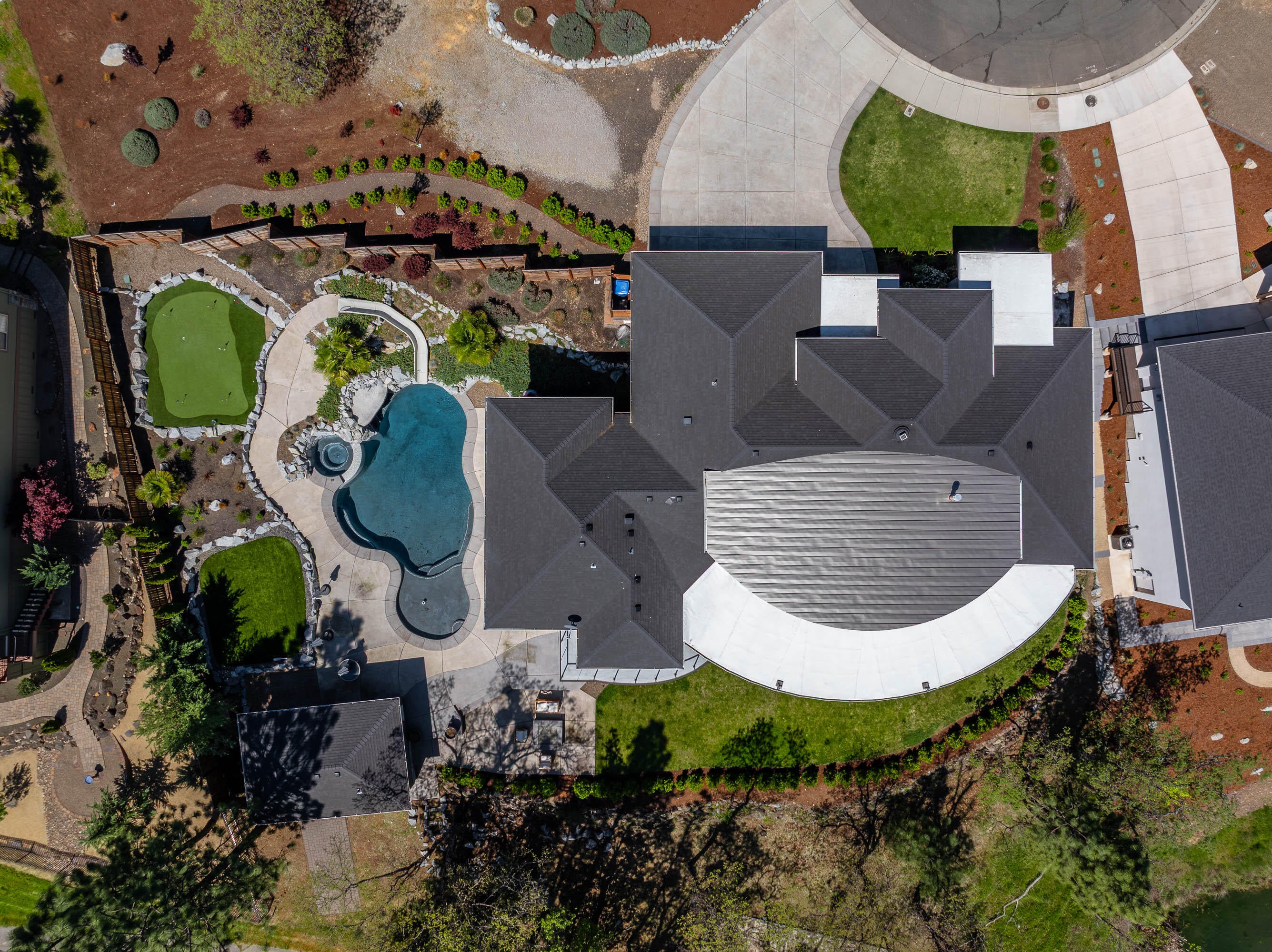 32 Pebble Creek Dr, Eagle Point, OR, 97524, USA, 5 Bedrooms Bedrooms, ,5 BathroomsBathrooms,Residential,Active,32 Pebble Creek Dr,220219651