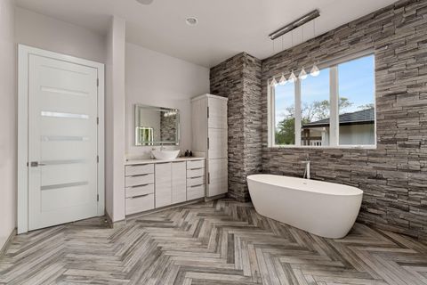 Tiny photo for 32 Pebble Creek Drive, Eagle Point, OR 97524 (MLS # 220219651)