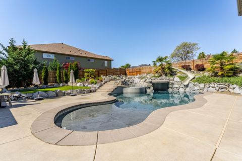 Tiny photo for 32 Pebble Creek Drive, Eagle Point, OR 97524 (MLS # 220219651)