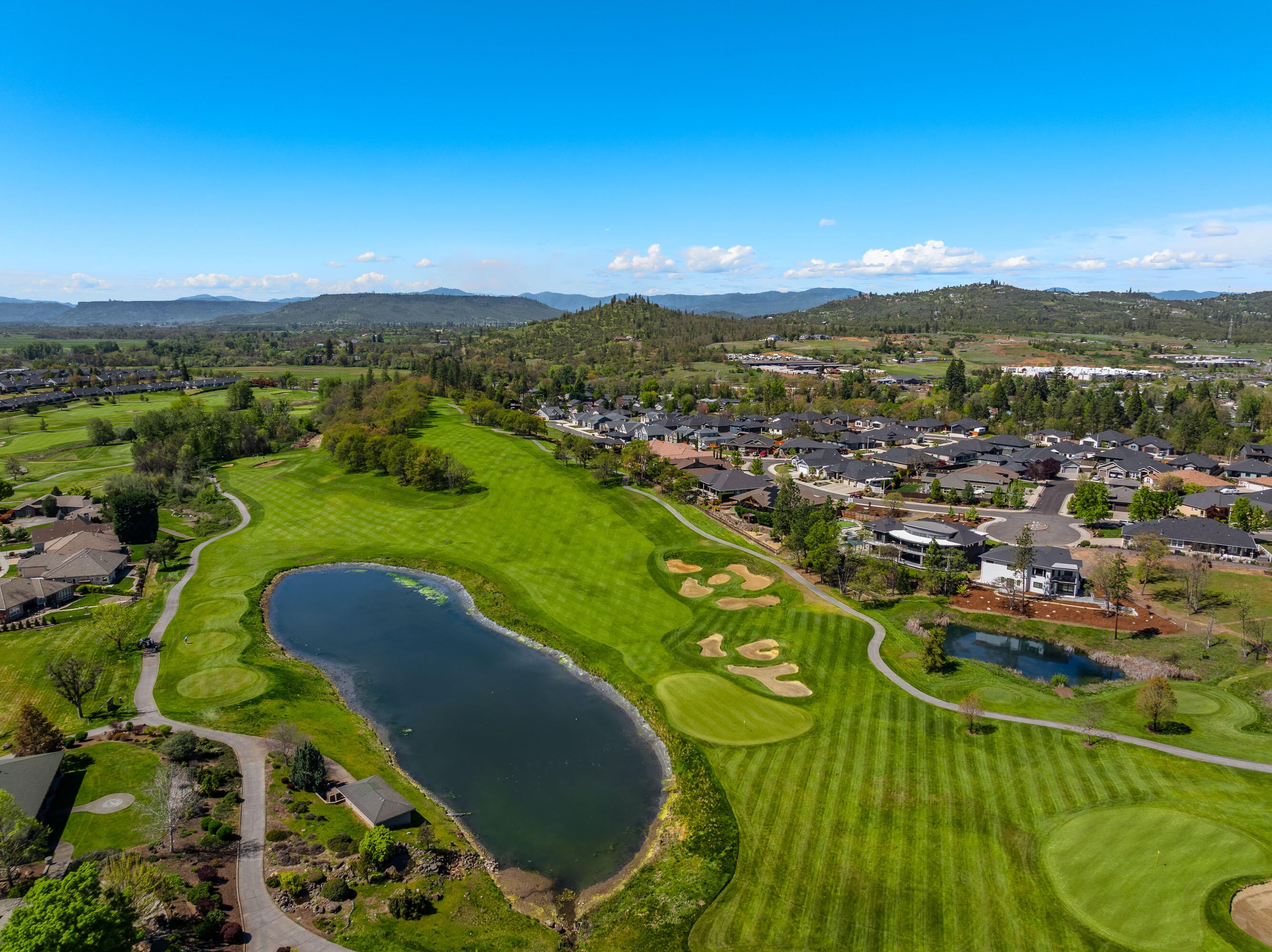 32 Pebble Creek Dr, Eagle Point, OR, 97524, USA, 5 Bedrooms Bedrooms, ,5 BathroomsBathrooms,Residential,Active,32 Pebble Creek Dr,220219651