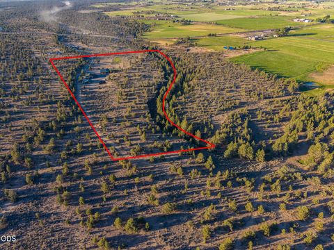 Tiny photo for 16470 SW Highway 126, Powell Butte, OR 97753 (MLS # 220224534)