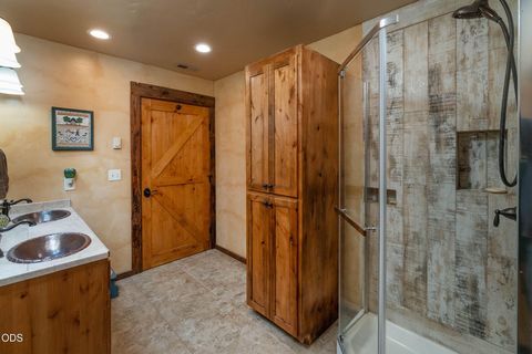 Tiny photo for 16470 SW Highway 126, Powell Butte, OR 97753 (MLS # 220224534)