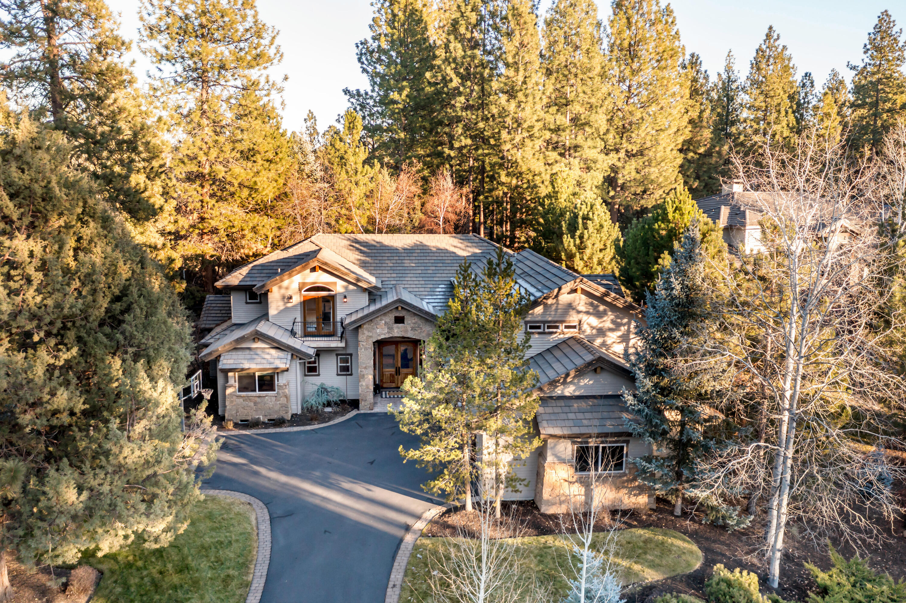 Broken Top - Residential