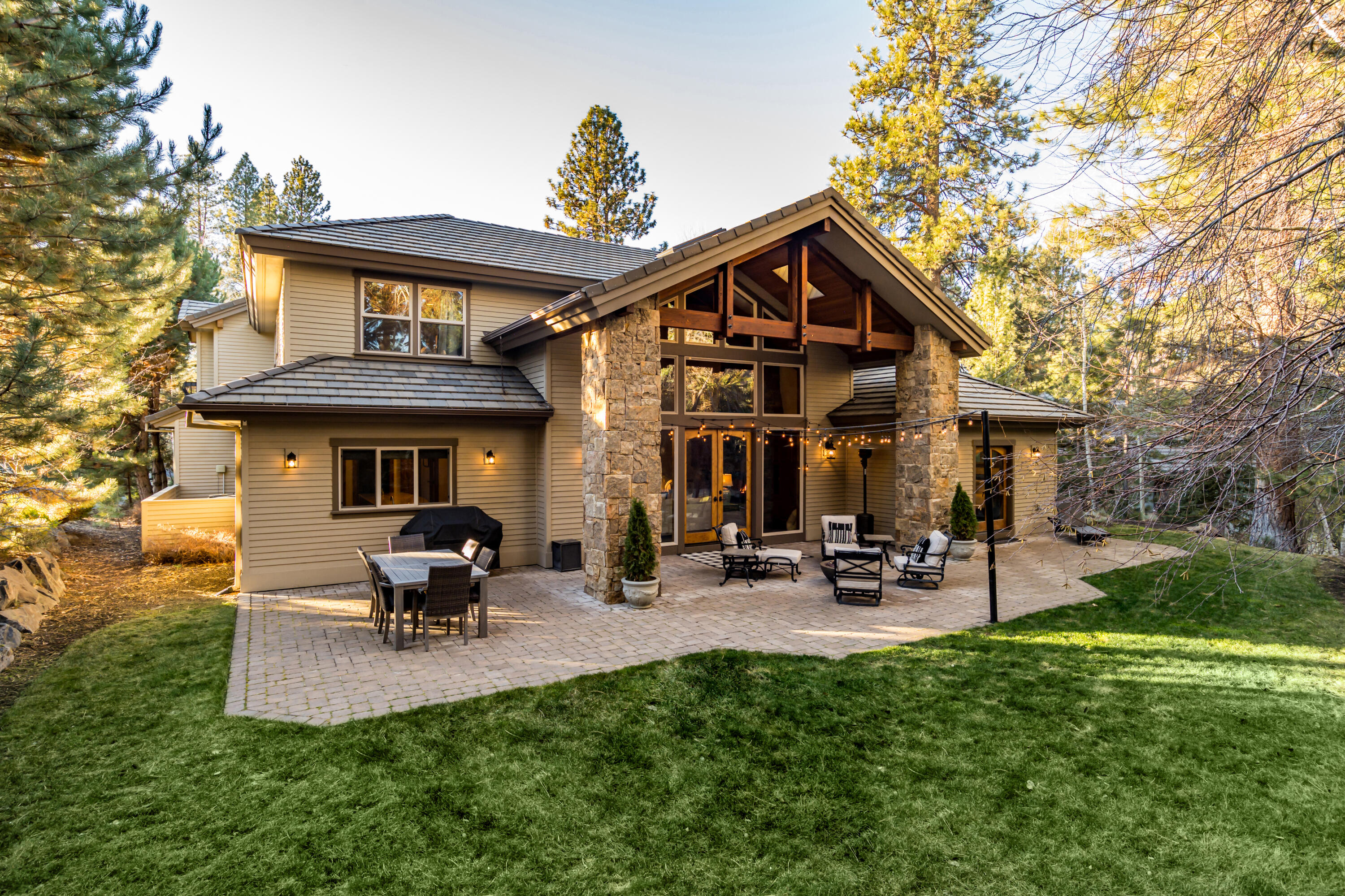 Broken Top - Residential