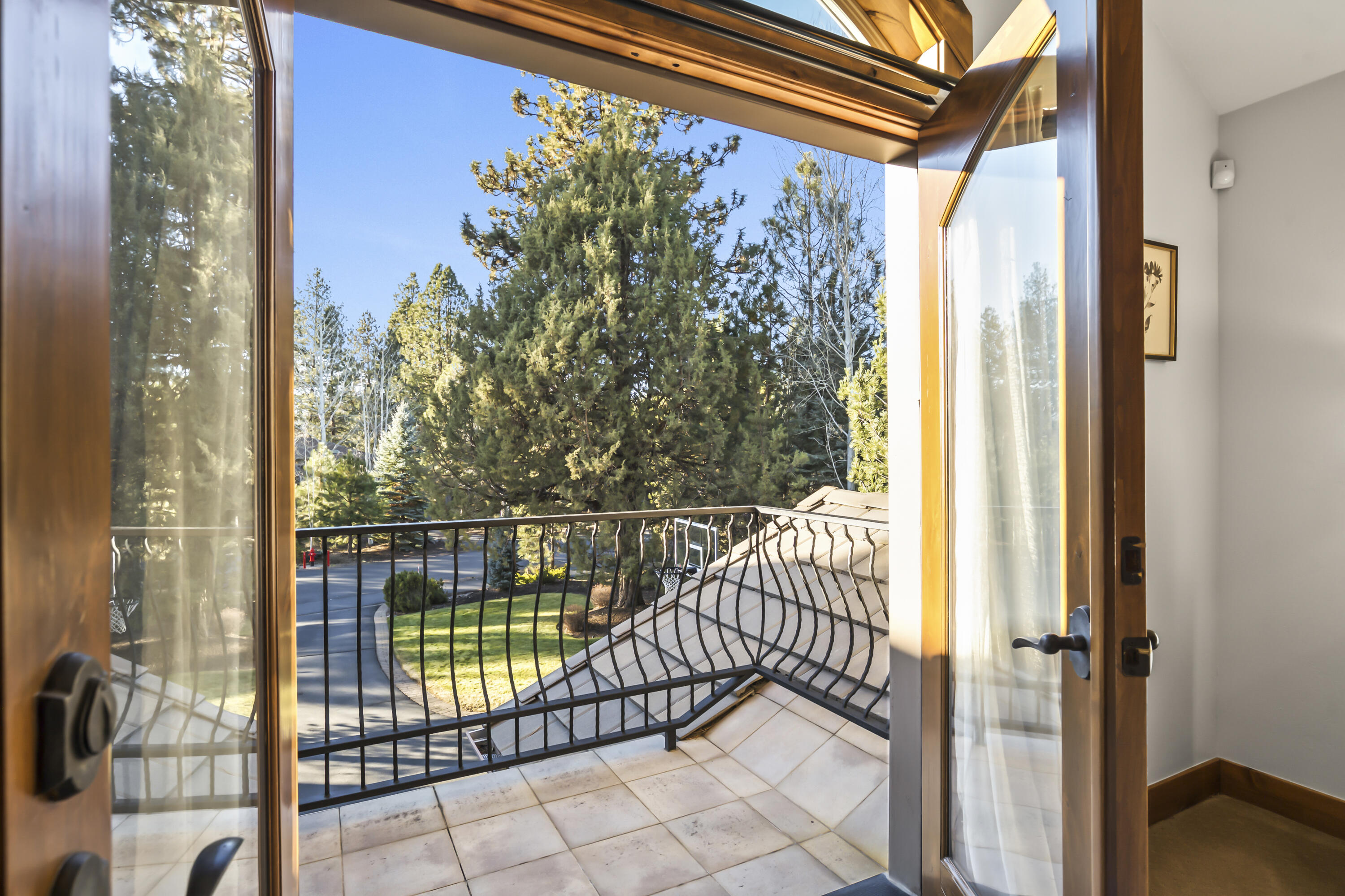 Broken Top - Residential