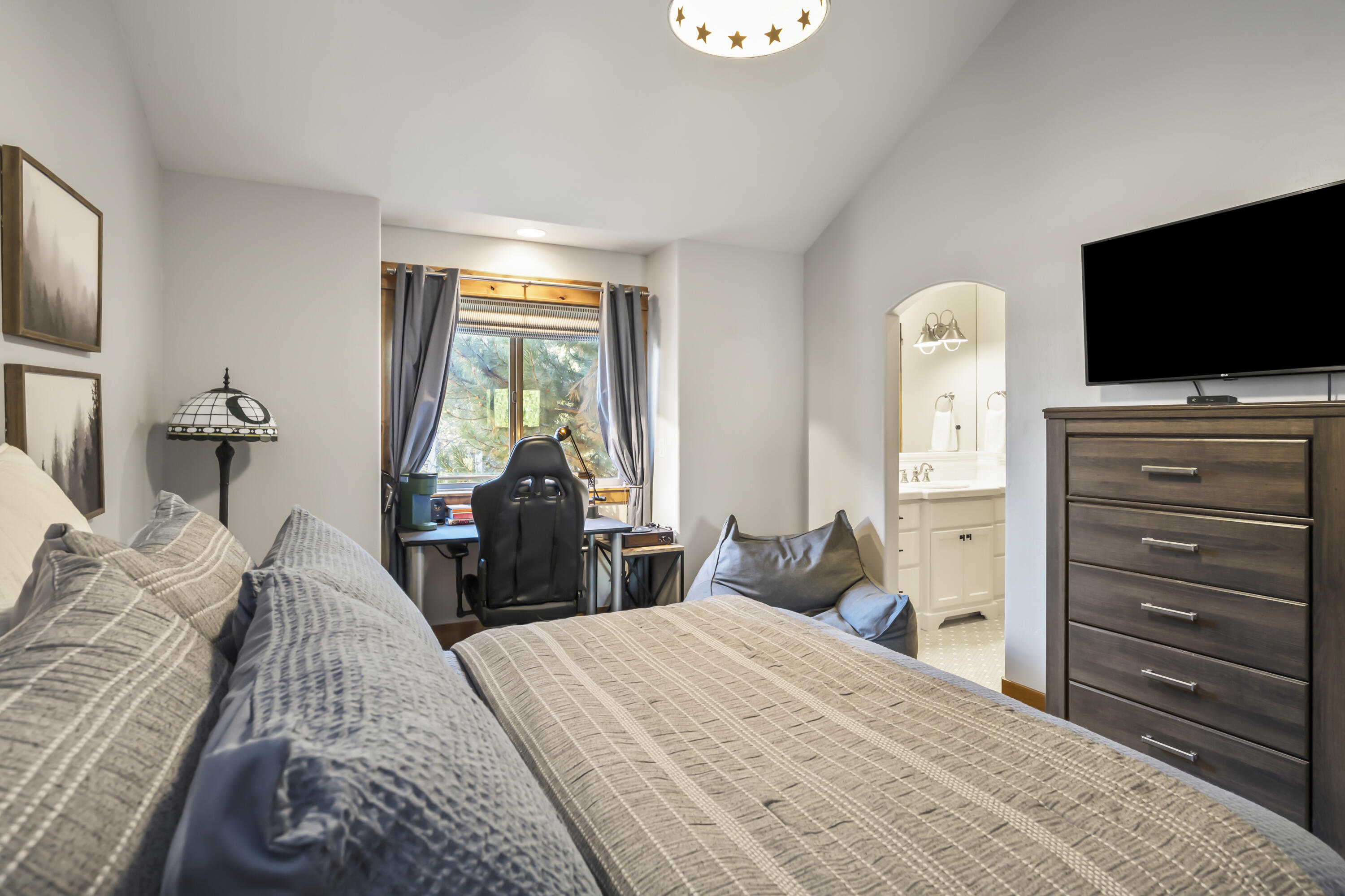 Broken Top - Residential