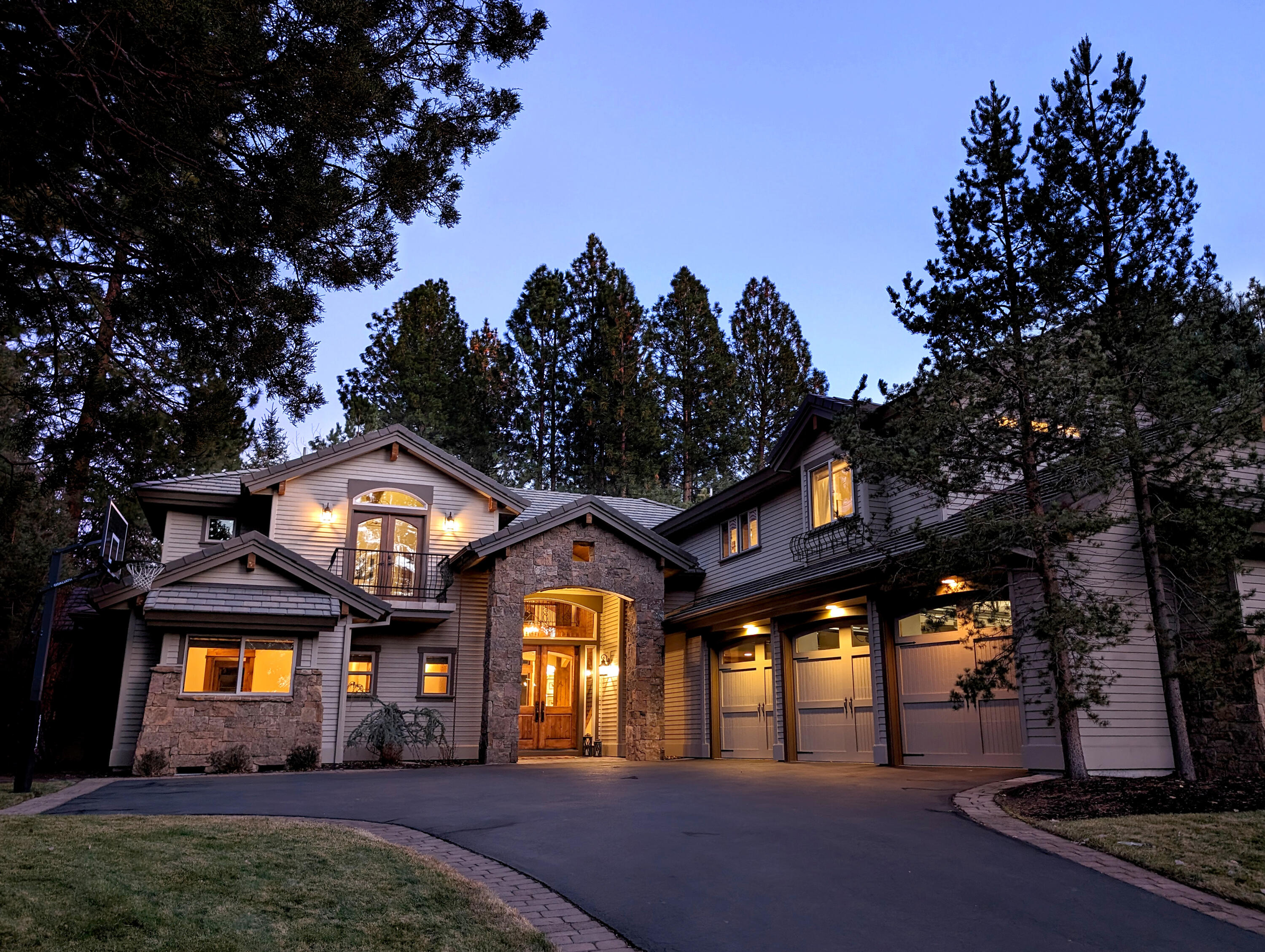 Broken Top - Residential