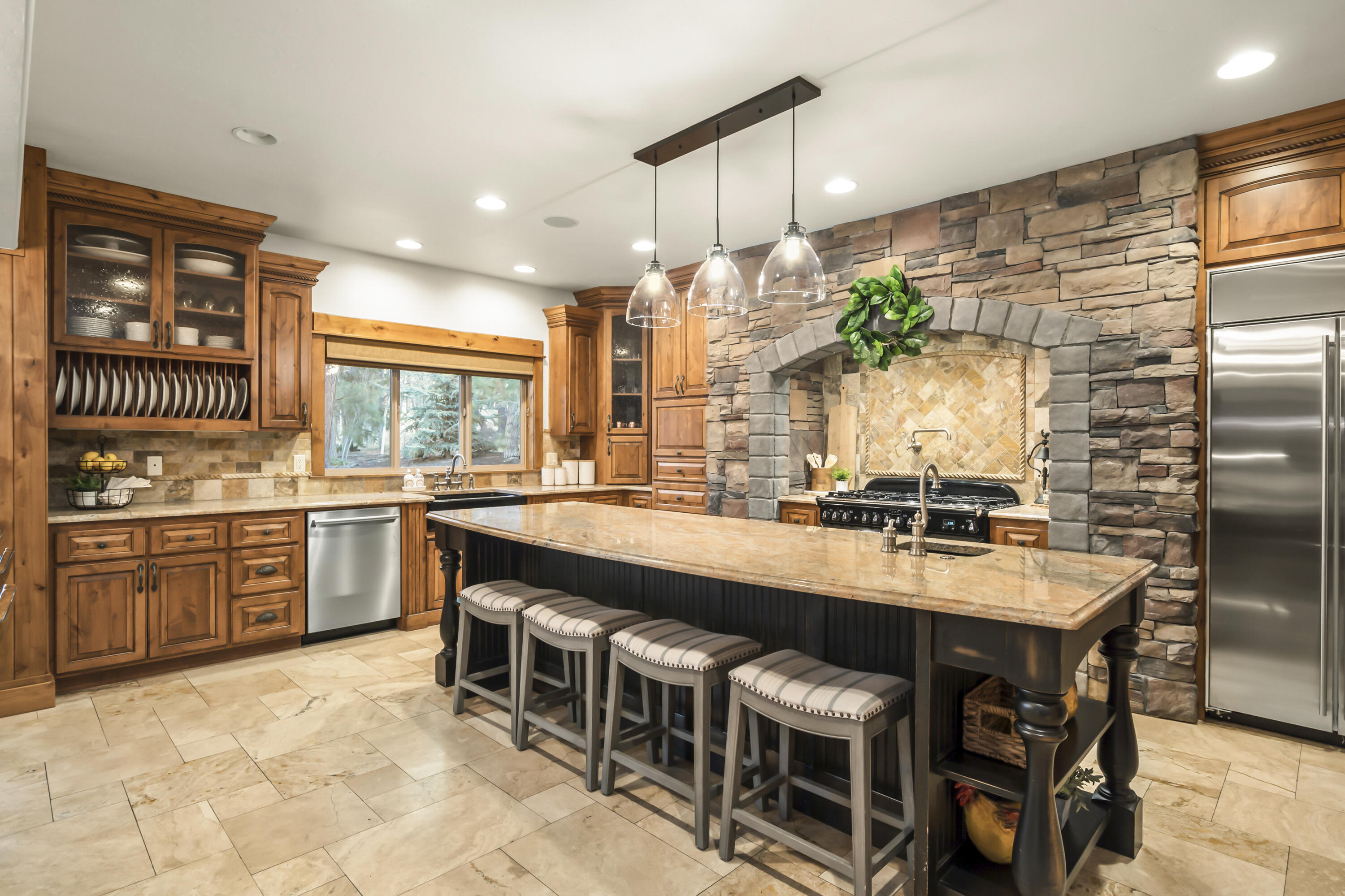 Broken Top - Residential