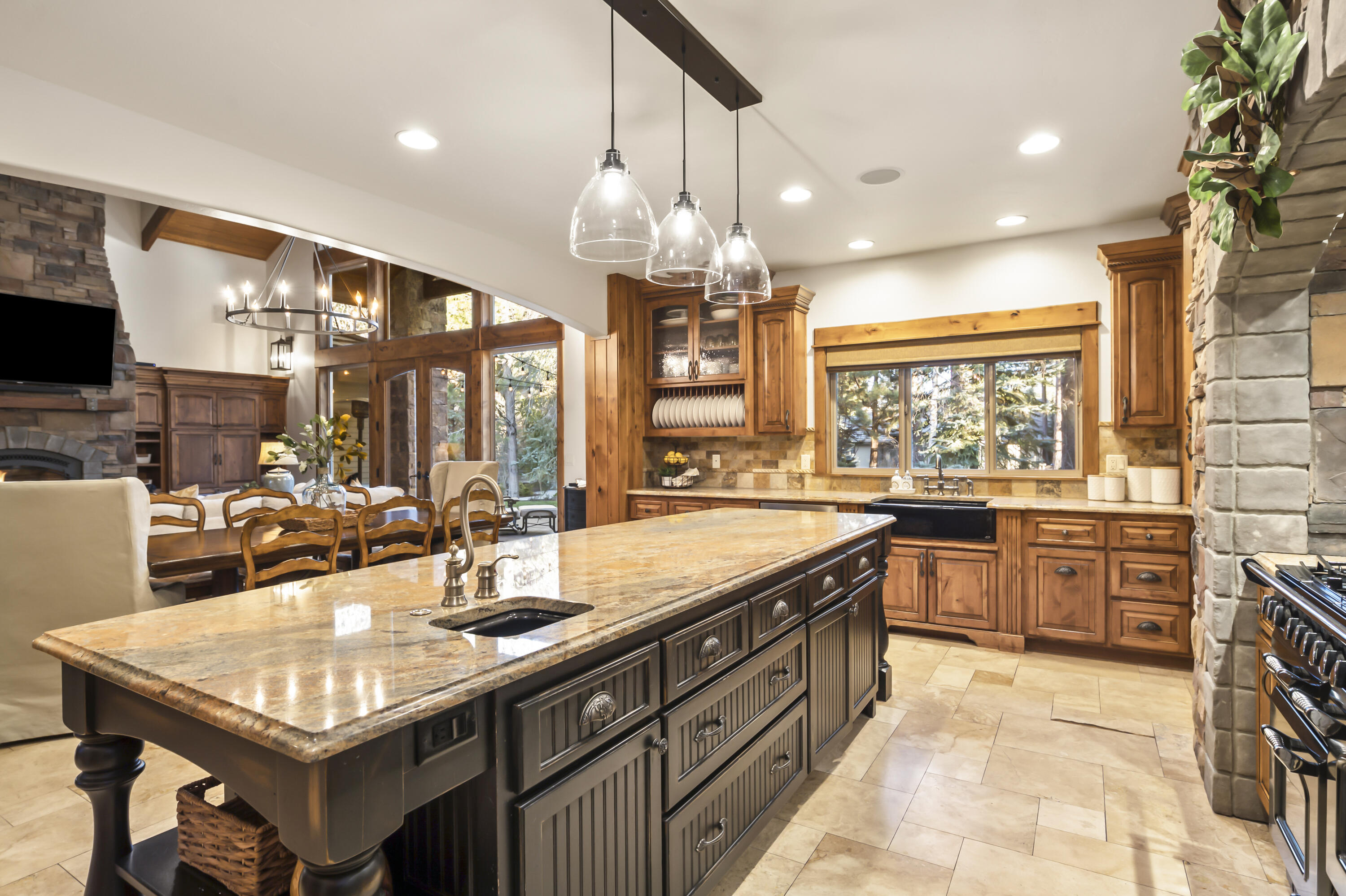 Broken Top - Residential