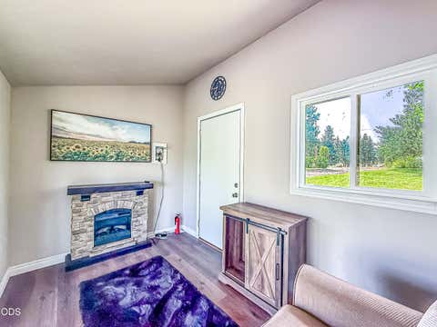 Tiny photo for 22929 Rivercrest Drive, Chiloquin, OR 97624 (MLS # 220224821)