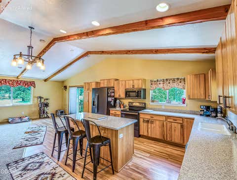 Tiny photo for 22929 Rivercrest Drive, Chiloquin, OR 97624 (MLS # 220224821)