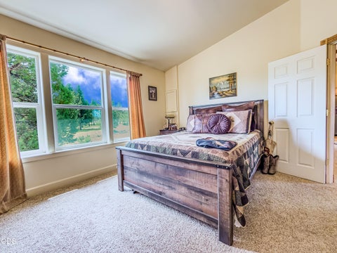 Tiny photo for 22929 Rivercrest Drive, Chiloquin, OR 97624 (MLS # 220224821)