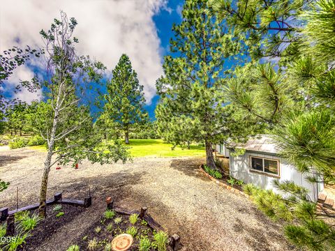 Tiny photo for 22929 Rivercrest Drive, Chiloquin, OR 97624 (MLS # 220224821)