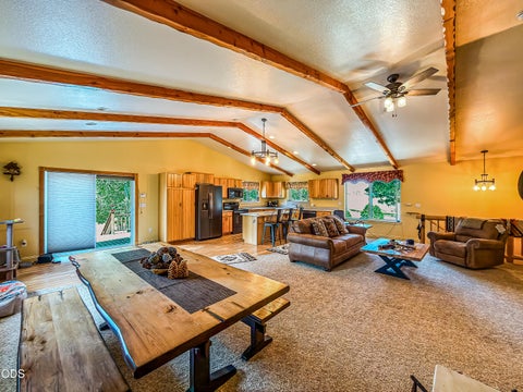 Tiny photo for 22929 Rivercrest Drive, Chiloquin, OR 97624 (MLS # 220224821)