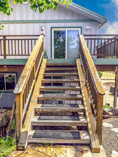Tiny photo for 22929 Rivercrest Drive, Chiloquin, OR 97624 (MLS # 220224821)